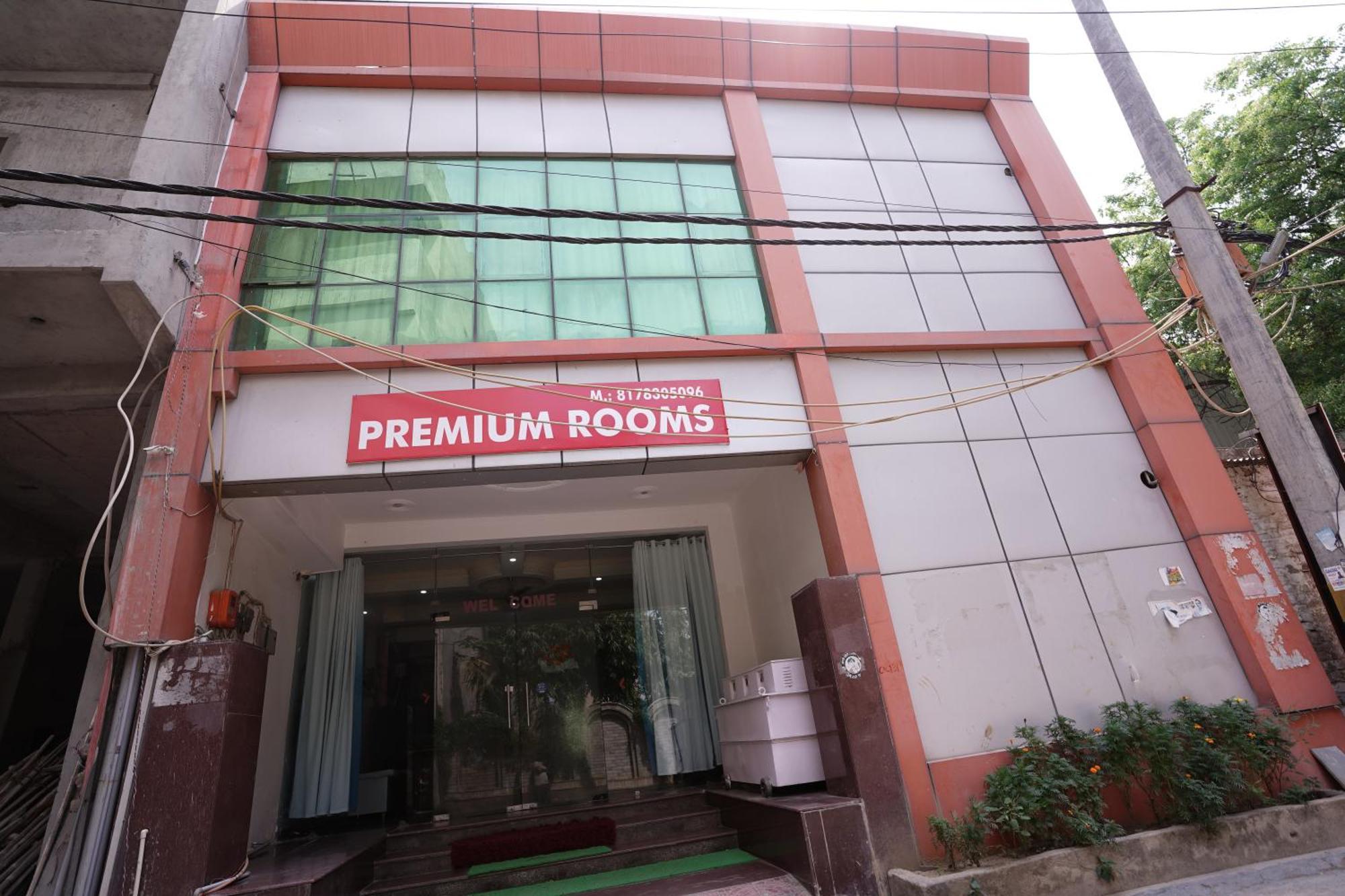 Hotel Lecston @Yashobhoomi Dwarka Sector - 25 Metro Station Delhi  Esterno foto
