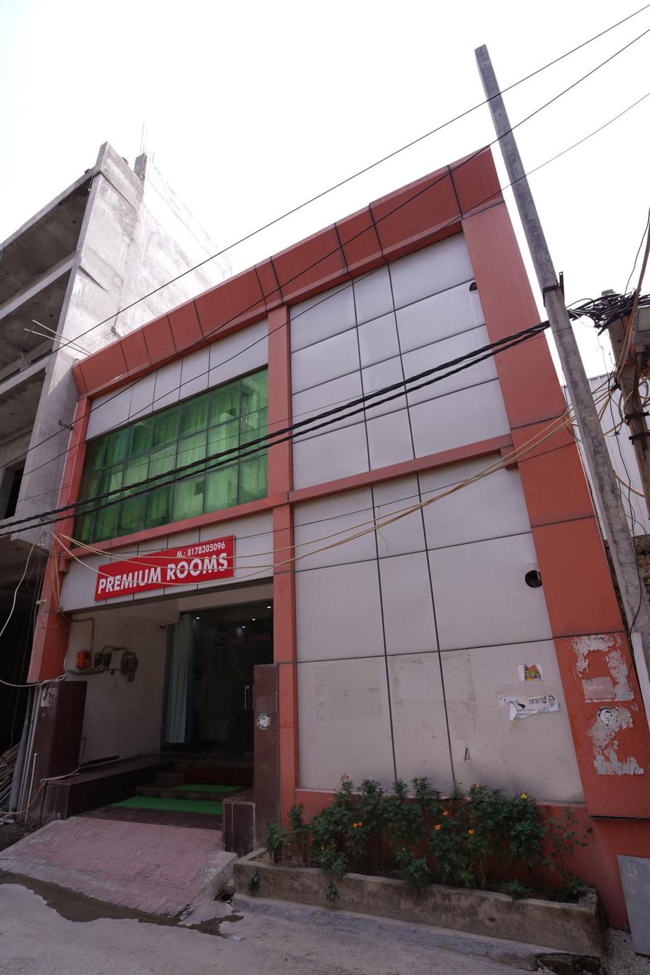 Hotel Lecston @Yashobhoomi Dwarka Sector - 25 Metro Station Delhi  Esterno foto